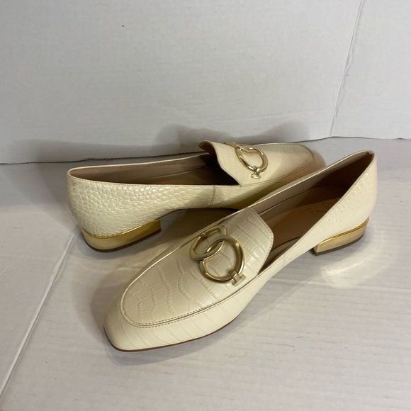 27 Edit | White Regina Loafer - Picture 6 of 9